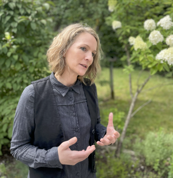 Portrait CHARLOTTE KOPPENHÖFER